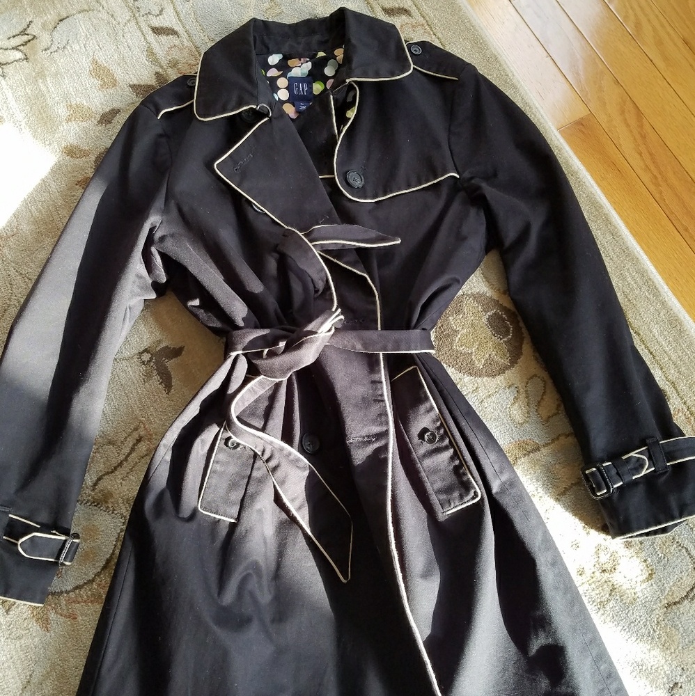 GAP Women's Trenchcoat